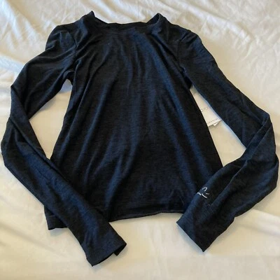Camisa Pullover Beyond Yoga Inner Circle Negra Manga Larga Talla XS $78 Foto 1 de 4