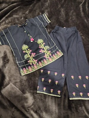 Pantalón Niñas Diseñador Indio Paquistaní Negro Rosa Kameez 5 Años Bordado Foto 1 de 4