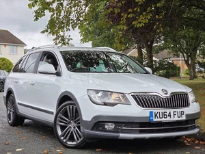 SKODA SUPERB 2.0 TDI CR 170BHP OUTDOOR DSG 4X4 SERVICE HISTORY - Picture 1 of 24