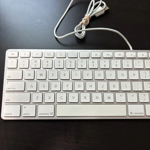 Apple A1243 Ultrathin Slim Wired Aluminum Keyboard 2x USB ports key pad - Afbeelding 1 van 7