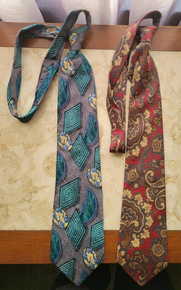VINTAGE 2 ACCENTS MEN'S NECKTIES Made In USA & Dominican Republic 100% SILK! - Image 1 of 3