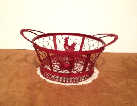 Farmhouse Egg Basket Red Rooster chicken metal wire country primitive Decoration Cover