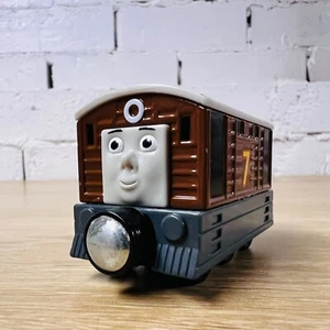 Toby Thomas & Friends Take N Play Along Diecast Metal Push Round Magnet Trains - Picture 1 of 12