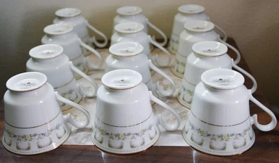 Set Of 12 - Teacups - La Mancha by Fine China of Japan - 5112 Floral - Image 1 of 4