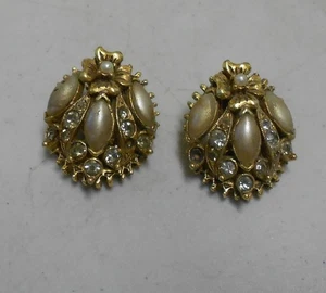 Antiguo. Pendientes de clip. Tono dorado con cristales. fabricado por Florenza C. - Imagen 1 de 3