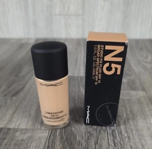 MAC Studio Fix Fluid Foundation SPF15 Shade N5 Rosy Beige 1oz / 30ml New In Box - Picture 1 of 2
