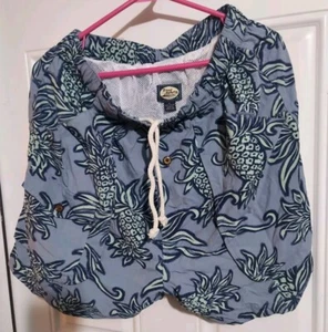 Tommy Bahama Shorts Size XL. Flowers Theme - Picture 1 of 3