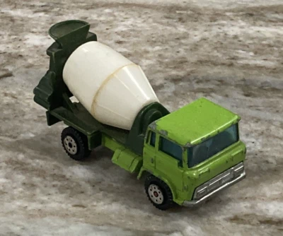 Vintage YAT MING Cement Mixer Truck Green Diecast Car Hong Kong 3242 - Image 1 of 4