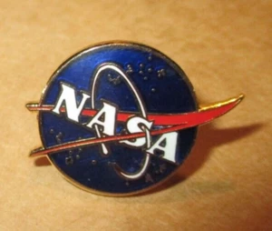 2 Vintage Authentic NASA Enamel Pins - Picture 1 of 1