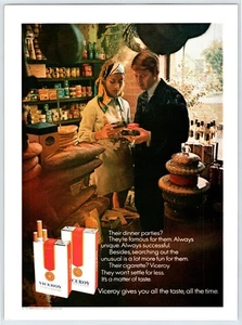 Anuncio de revista vintage de 8"X11" Couple Bakery Viceroy Cigarettes 1970 M719 - Imagen 1 de 1