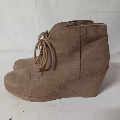 Botas de tornozelo femininas tamanho 9 Merona camurça anabela salto com cadarço zíper salto 3,5" - Imagem 1 de 4