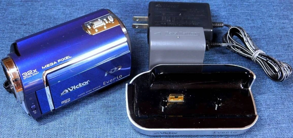 JVC Everio GZ-MG330 Hybrid Camcorder Digital Video Camera 32x optical zoom Blue - Image 1 of 4