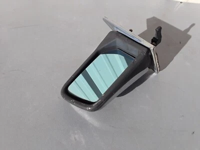 Espejo retrovisor exterior izquierdo del lado del conductor Mercedes Benz W123 240D 1981 fabricante de equipos originales Foto 1 de 4