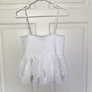 BB Dakota Steve Madden Women's Size M White Crop Sleeveless Stretch Top NWT - Picture 1 of 12