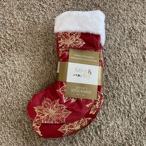 Mint & Ivy 3 Strümpfe rot Weihnachtsstern weiß Kunstfell 20" weich luxuriös Fleece - Bild 1 von 5