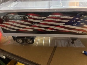 1/32 NEW RAY PLASTIC WHITE FREIGHTLINER DRY VAN, NO PACKAGING # B 358 - Picture 1 of 3