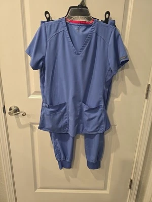 JUEGO EXFOLIANTE MED COUTURE Insight - Top (Talla S) y PANTALONES (Talla M) Azul Claro Foto 1 de 4