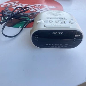 Sony Dream Machine AM/FM Dual Alarm Black Clock Radio Model ICF-C318 TESTED - Picture 1 of 4