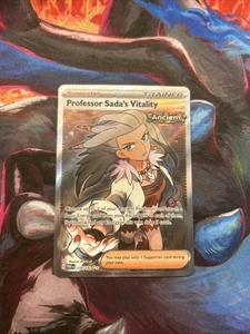 Pokémon TCG Professor Sadas Vitality Paradox Rift 239/182 Holo Ultra Raro - Foto 1 di 2