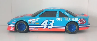 Richard Petty # 43 Grand Prix Racing Champions Bank 1:24 NASCAR 1 de 5000 - Imagem 1 de 4