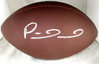 Patrick Mahomes / logo argenté grandeur nature dédicacé Wilson NFL football / COA