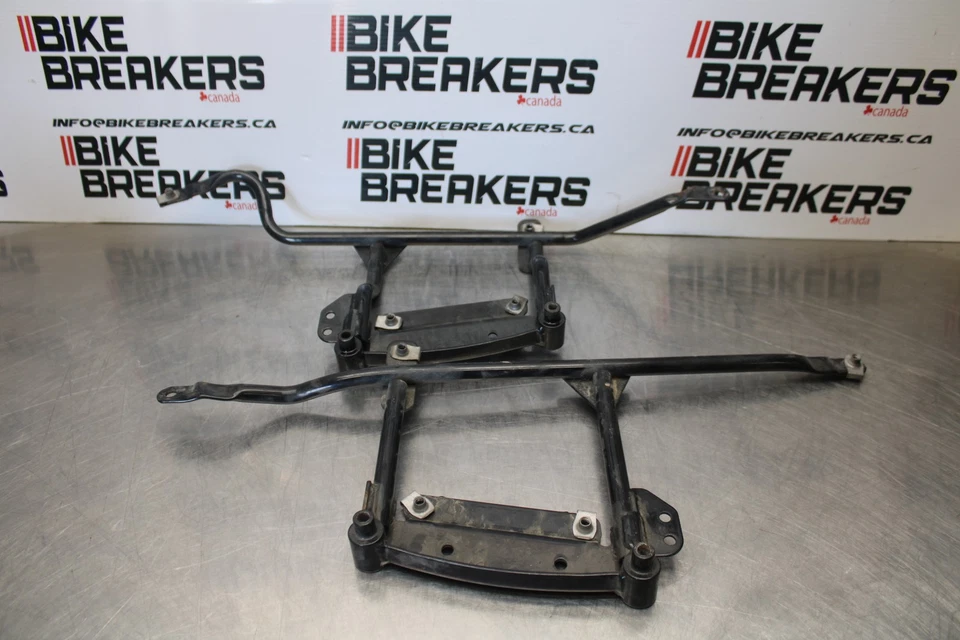 05-06 VICTORY KINGPIN DELUXE ALFORJA ESTUCHE SOPORTE MONTAJE BB195 Foto 1 de 4