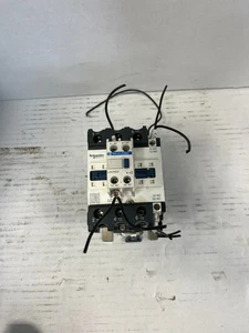 Schneider Electric LC1D40 Contactor - Picture 1 of 9