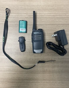 Hytera TC-320 Radio Portatile UHF 400-470 MHz 1700mAh Batteria Li-Ion - Foto 1 di 7