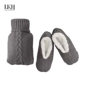 1L Hot Water Bottle & Slippers Gift Set Knitted Cover Rubber Warm Cosy Winter - Picture 1 of 10