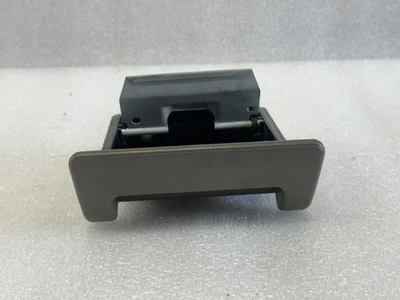 Cenicero deportivo Mitsubishi Montero 1997 1998 1999 bronceado MB424051 Foto 1 de 4