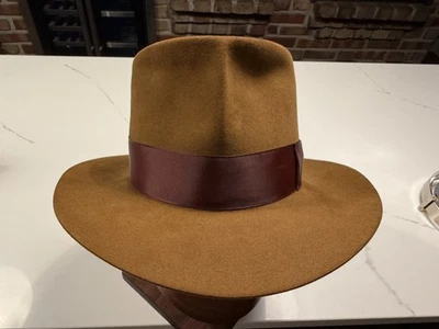 ¡El Dr. Jones! Sombrero de castor Stetson 3X restaurado como Fedora estilo Indiana Jones.  Foto 1 de 4