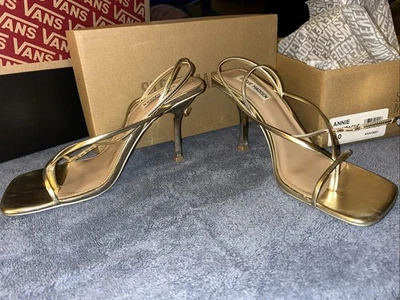 Sandalia de tacón Steve Madden Annie para mujer, champán, talla 9 con caja original Foto 1 de 4