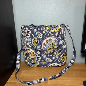 Vera Bradley Crossbody Mailbag Schultertasche Handtasche Charmont Meadow Floral Navy - Bild 1 von 3