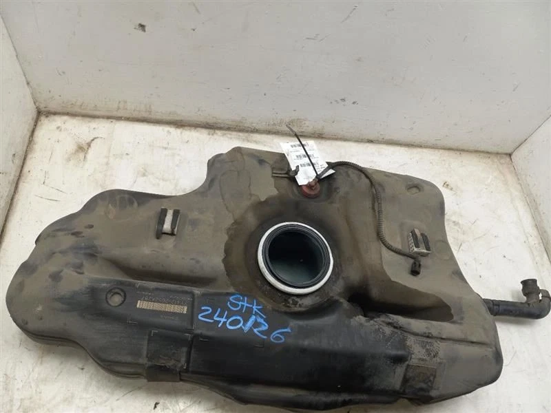 09-13 TOYOTA COROLLA 1.8L FWD AT GAS FUEL TANK  Foto 1 de 4