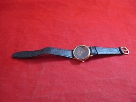 Mario Running - Super Mario Bros. Nintendo SNES/NES Employee Watch Wristwatch