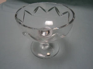 SMALL VINTAGE EDINBURGH CRYSTAL SWEET DISH/COMPORT - Picture 1 of 4