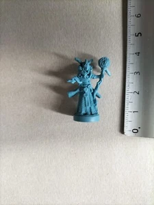 VIKING PRIEST MINIATURE(+-1/72 20MM SCALE) LORDS OF RAGNAROK AWAKEN REALMS/P552 - Foto 1 di 1