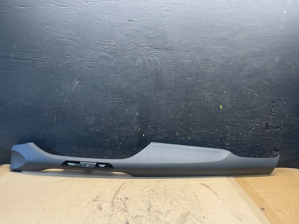 2018 to 2020 Hyundai ELantra GT Dash Trim Bezel Indicator 84790-G3AB0 N7440 - Image 1 of 4
