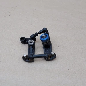 Team Associated RC10 B2 B3 T3 LKW Servo Saver Lenkgetriebe eloxiert blau - Bild 1 von 7