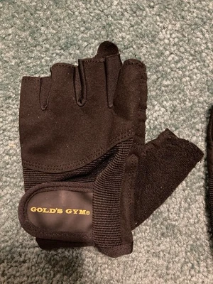 Size XS/S Gold’s Gym Workout/Weightlifting Fingerless Gloves - Image 1 of 4