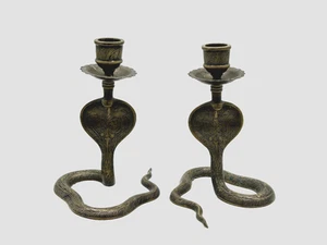 VINTAGE PAIR OF COBRA SHAPED BRASS CANDLE HOLDERS SNAKE DESIGN WITH ENAMEL - Picture 1 of 11