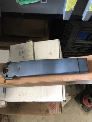 01-02 GMC Sierra Silverado cinturón de seguridad delantero hebilla negro OEM 88940108 Foto 1 de 4