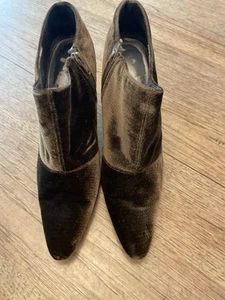 Nine West Brown Soft Velvet Size 7.5 M Womans Metalic Heels Booties - Picture 1 of 10
