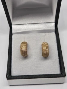 9kt Gold Earrings Small True Huggies (0.67g) - Picture 1 of 5