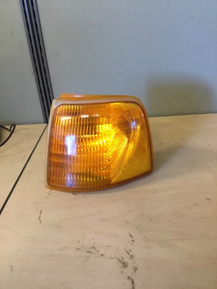 Ford Ranger 1992 intermitente del lado del conductor Foto 1 de 1