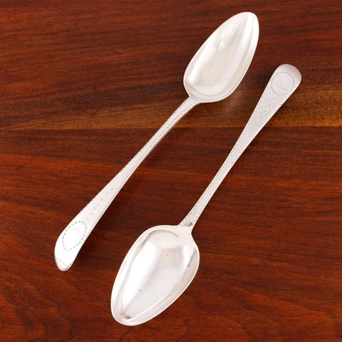 2 MICHAEL KEATING IRISH STERLING SILVER SERVING SPOONS BRIGHT CUT BORDERS 1782 Cover