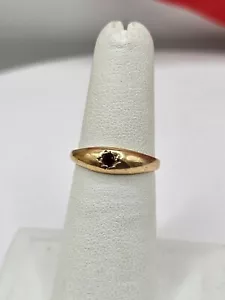 Antique 10K yellow gold red garnet ring with star pattern - Picture 1 of 11
