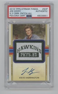 2019 Topps Stranger Things Steve Harrington Commemorative Patch Auto /10 PSA - Bild 1 von 2