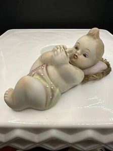 Estatuilla bebé vintage LEFTON CHINA #966 pintada a mano bordes de almohada de encaje Japón - Imagen 1 de 3
