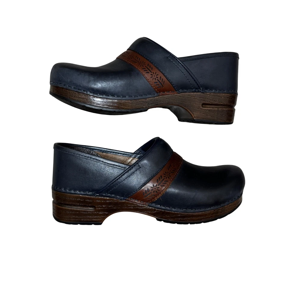 Zuecos de cuero Dansko Penny para mujer 42 EE. UU. 11 cómodos zapatos de trabajo sin cordones en relieve Foto 1 de 4